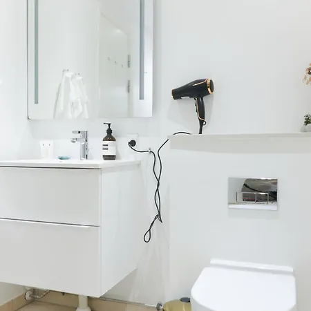 Appartement Stunning 2 Bedroom On Nyhavn With Private Balcony Kopenhagen