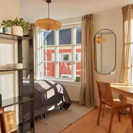 Appartement Stunning 2 Bedroom On Nyhavn With Private Balcony