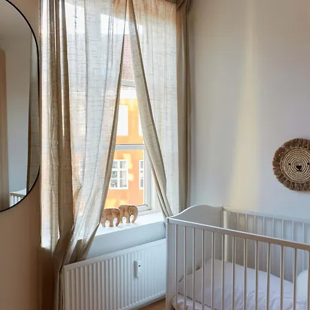 Stunning 2 Bedroom On Nyhavn With Private Balcony アパート