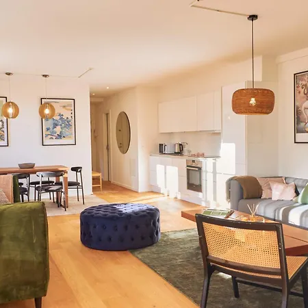 Stunning 2 Bedroom On Nyhavn With Private Balcony アパート