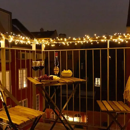 Stunning 2 Bedroom On Nyhavn With Private Balcony شقة
